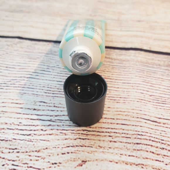 Benefit, The POREfessional Pore Minimizing Primer - Picture 4 of 4